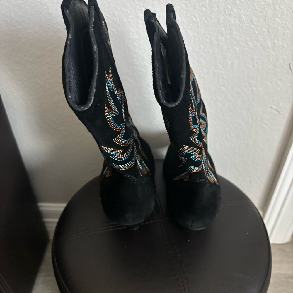 dingo Black Stylish Boots - Picture 3 of 6